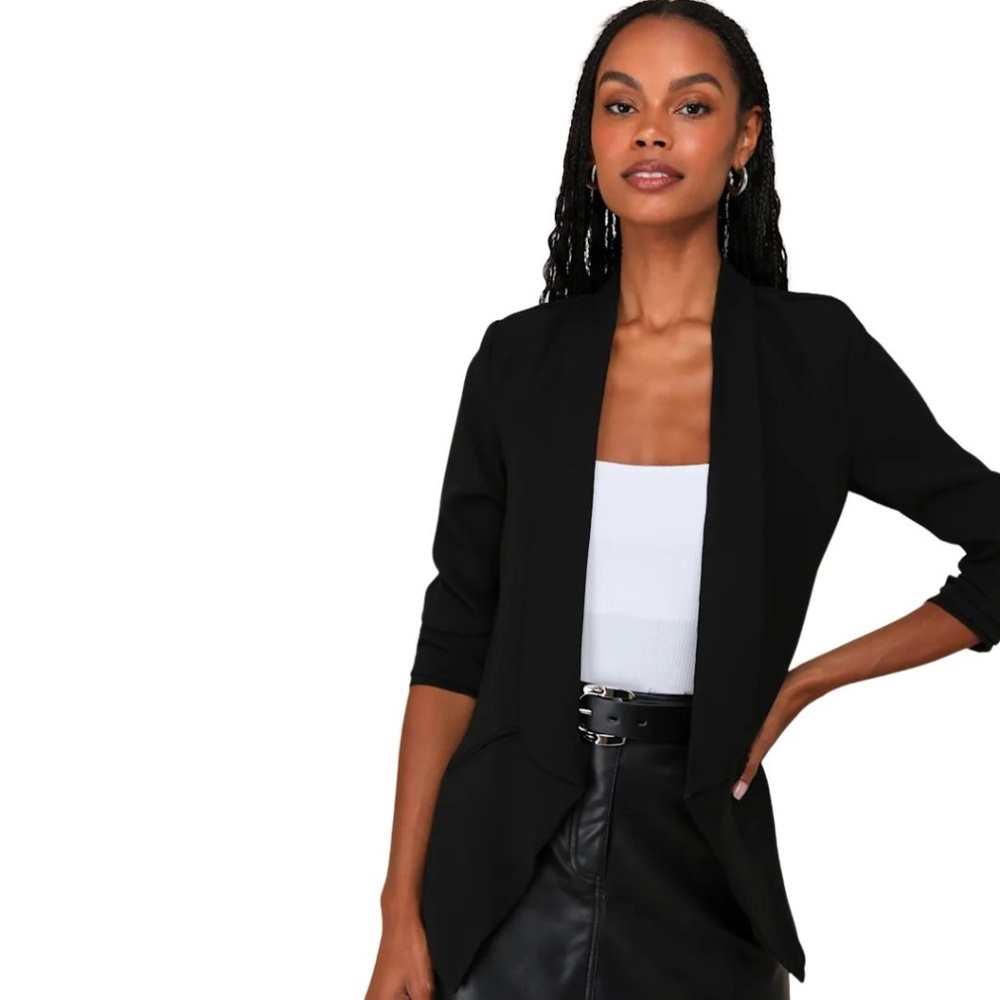Lulu's Black Open-Front Blazer